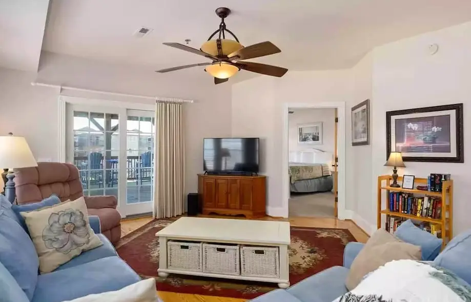 Steps to the Beach - Spacious Condo with...